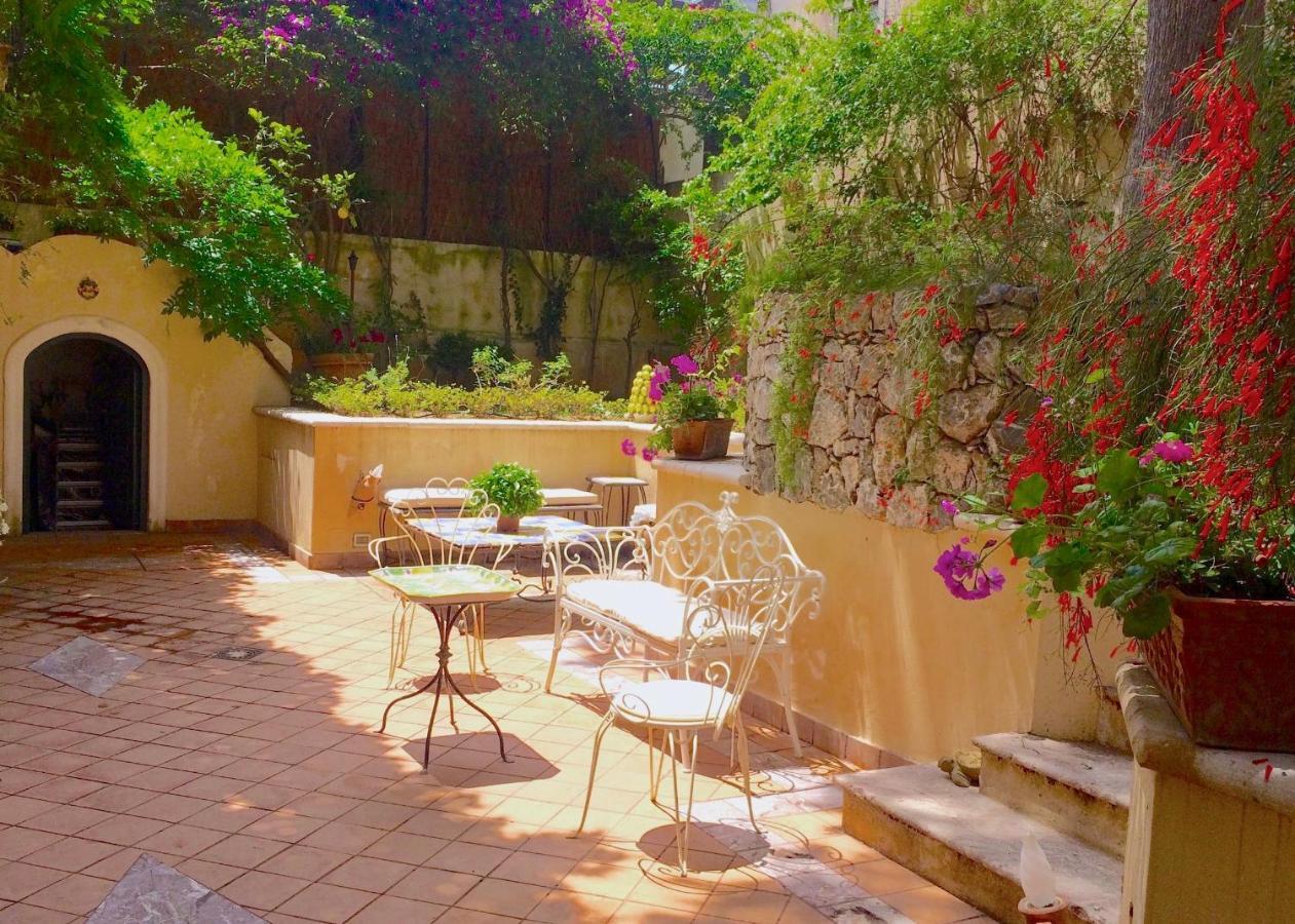 Villa Mimosa Taormina Rooftop Terrace Exterior photo